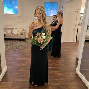 Size 2, Emerald velvet one shoulder David’s bridal dress with slit
